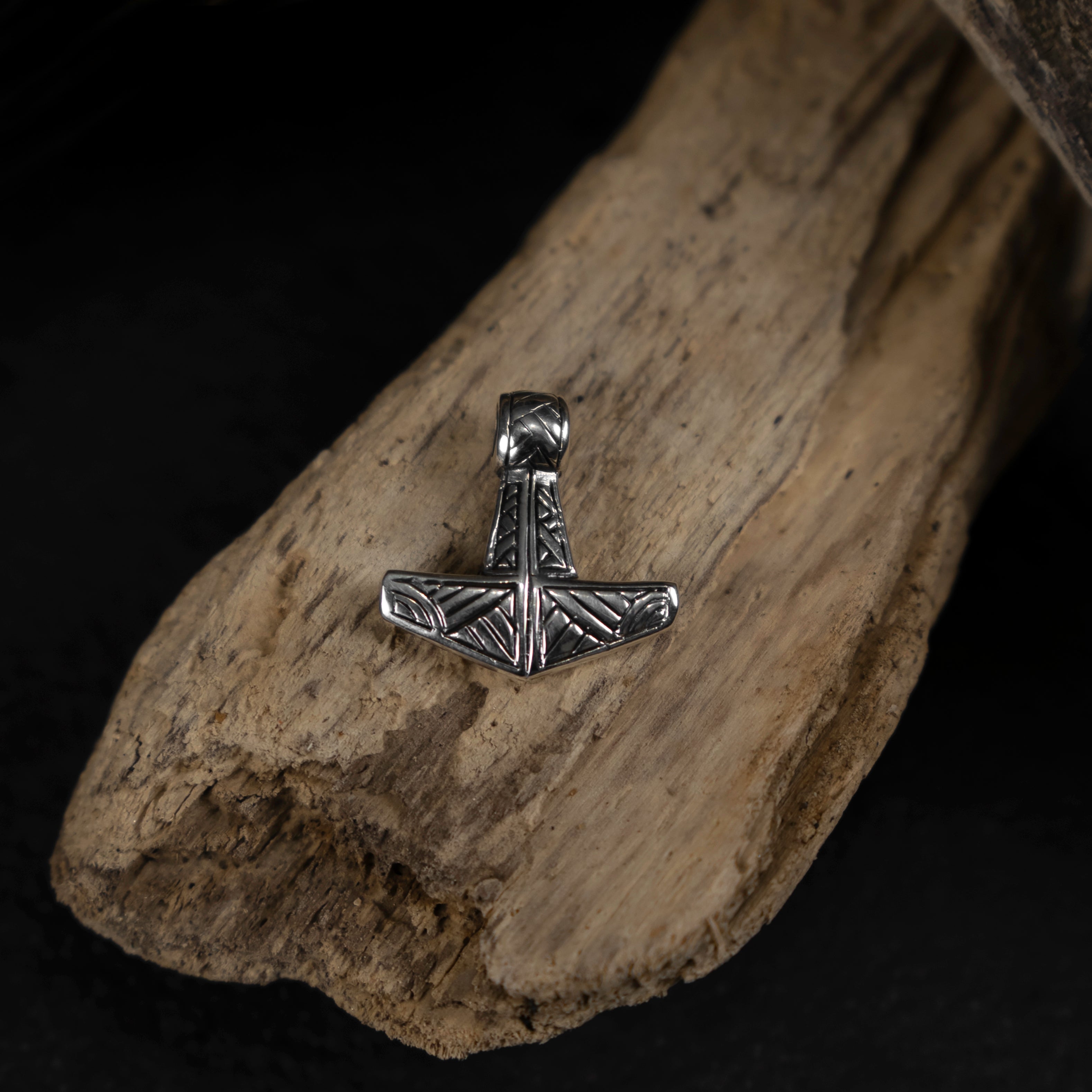 JEWELLERY • SILVER THOR'S HAMMER