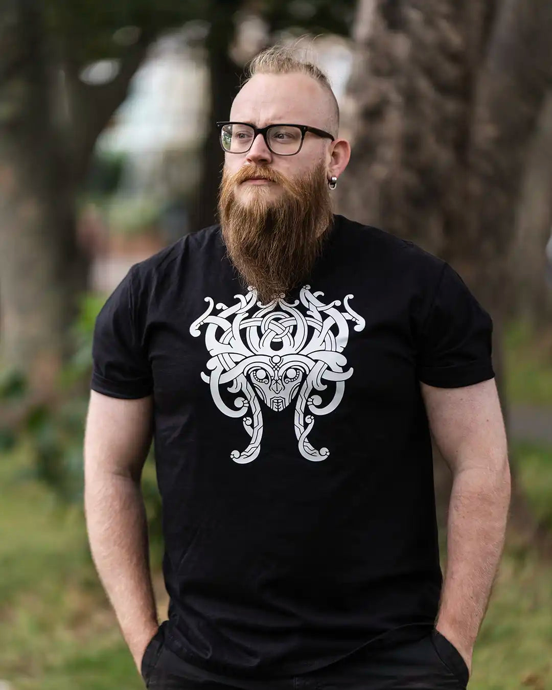 Neverless Maglietta Uomo Viking Norway, Bandiera Norvegia E Scritta Vichinga, Stile Streetwear Scandinavo, Colore Nero, Taglie XS-XXL (Vestibilità Slim) E 3XL-4XL (Vestibilità Dritta)